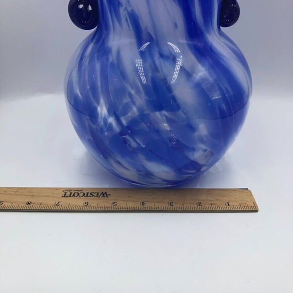 Vintage Blue White Swirl Cobalt Handled Vase Scalloped Edge - Picture 11 of 12